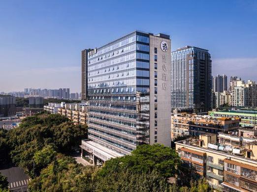 酒店位于南山科技园,周边科技氛围浓厚,非常适合周末探店～而且酒店